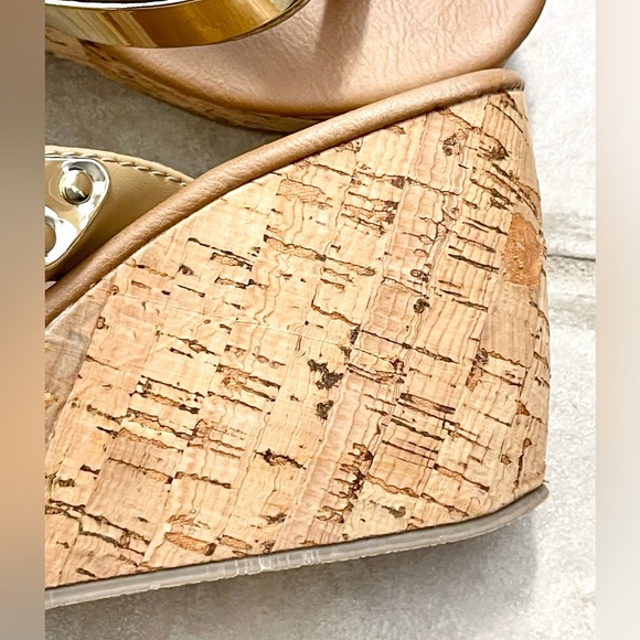 Gorgeous Juicy wedge platform sandals! - Picture 9 of 13